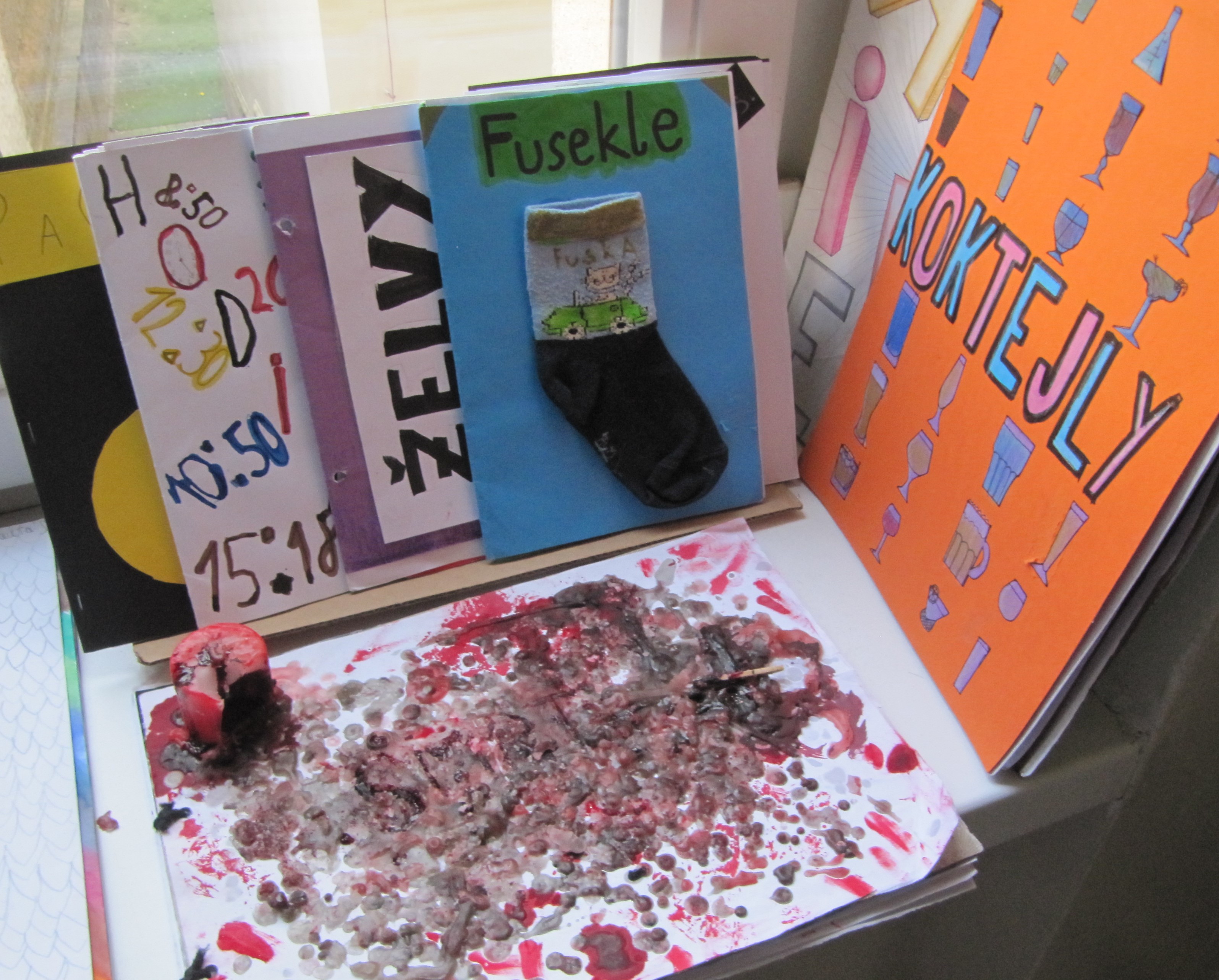 Ilustrační obrázek článku - Výstava výtvarných kolekcí žáků 8. ročníku