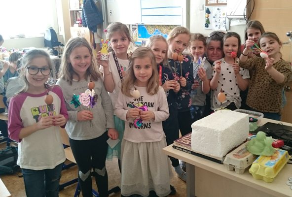 Ilustrační obrázek článku - Naše II.B - dubnové fotografie