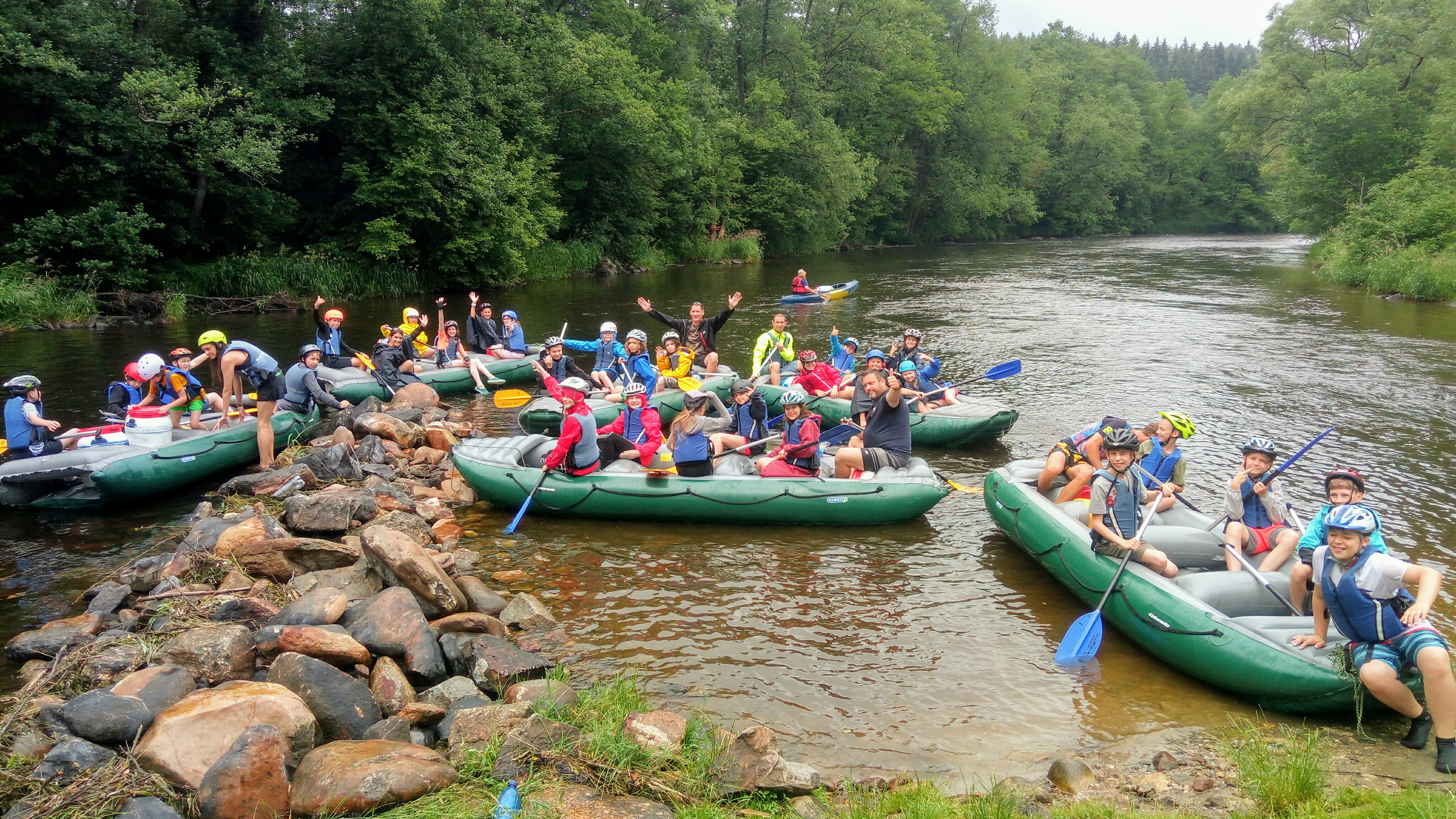 Ilustrační obrázek článku - Proč bychom se netopili aneb paťáci na raftech 👍💦