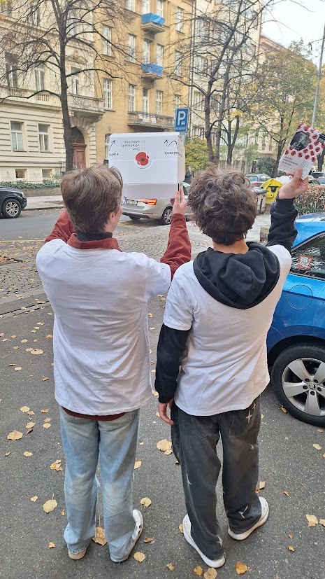 Ilustrační obrázek článku - NEZAPOMÍNÁME  - sbírka ke Dni veteránů a Stolpersteiny